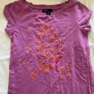 Gap Kids violet butterfly shirt